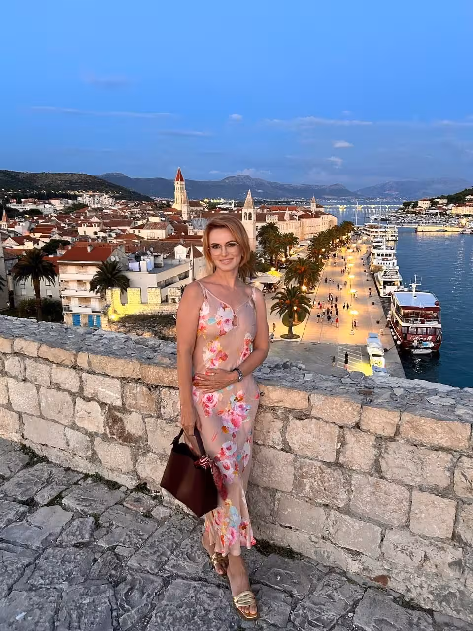 Ver Perfil de la Senorita