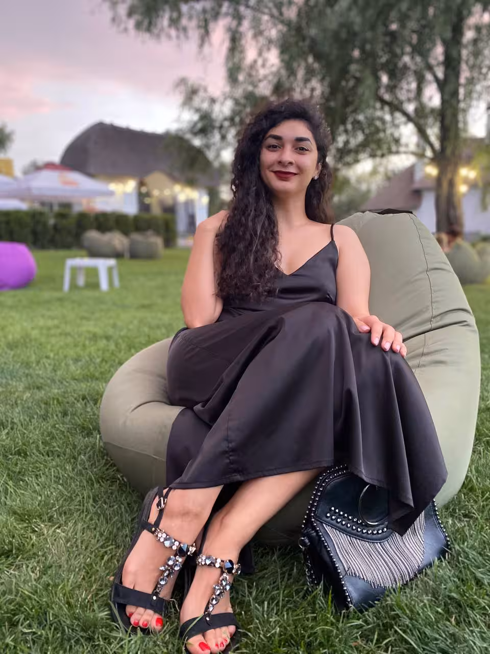 Visitar Perfil de la Senorita