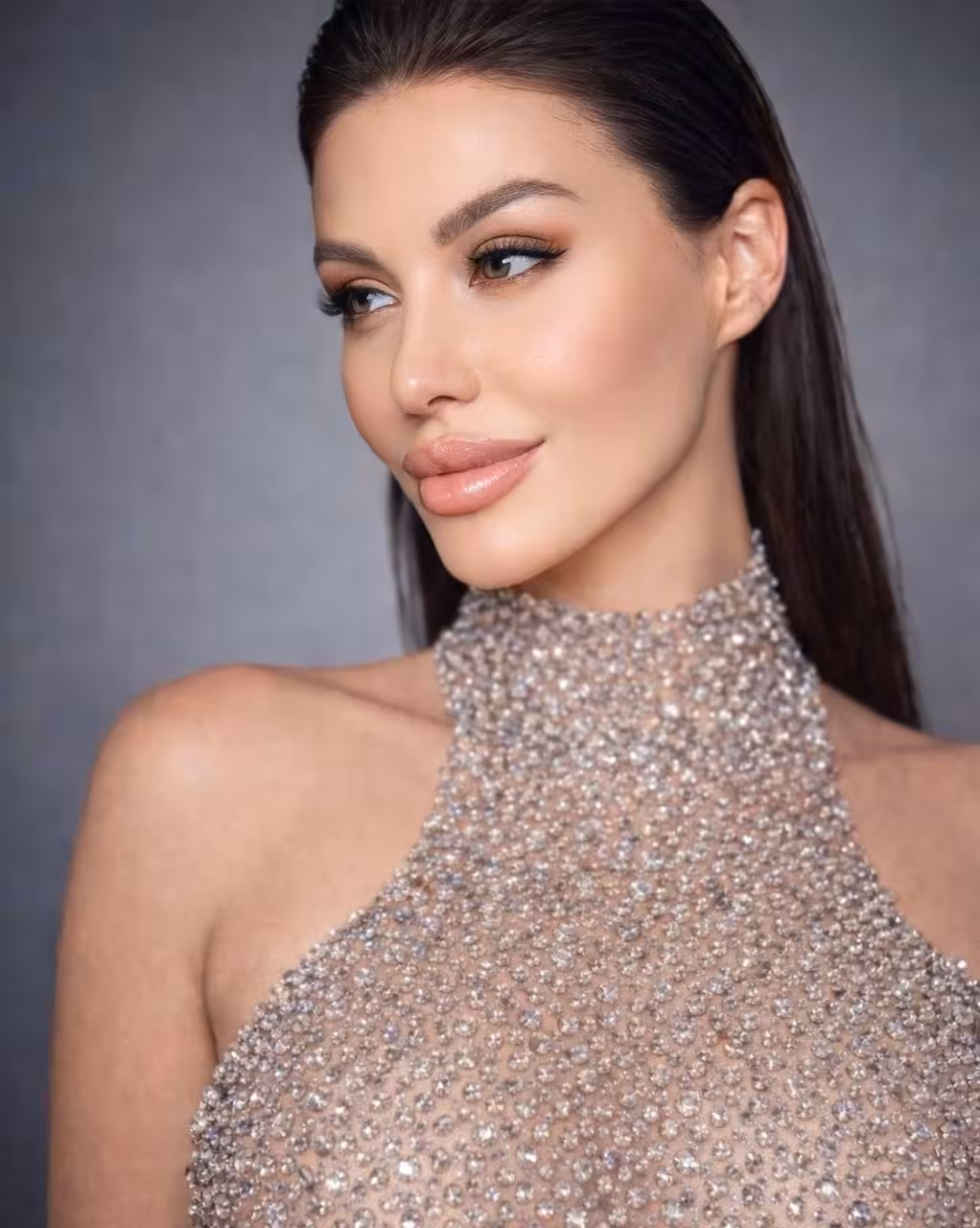 Visitar Perfil de la Senorita