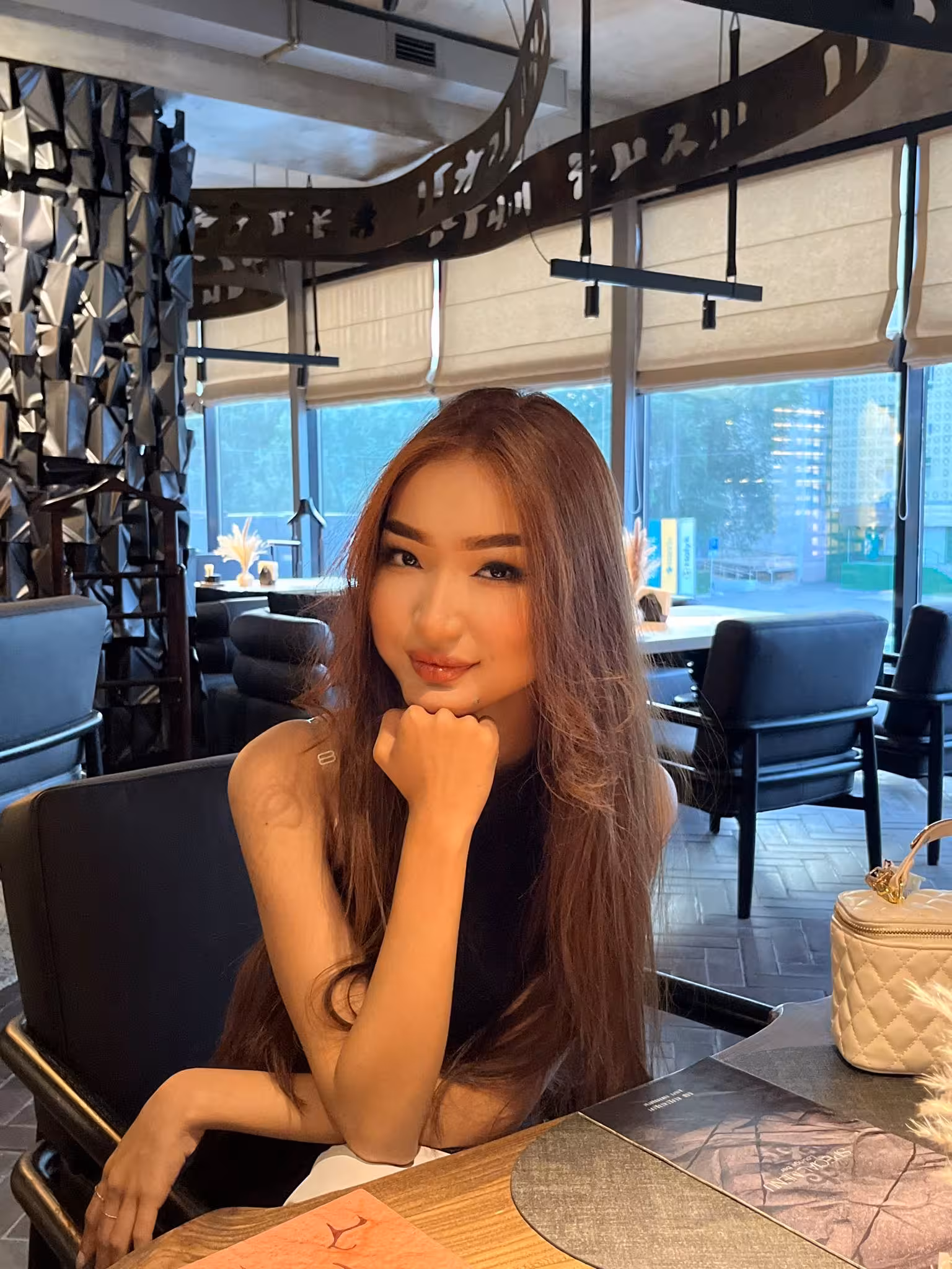 Visitar Perfil de la Senorita