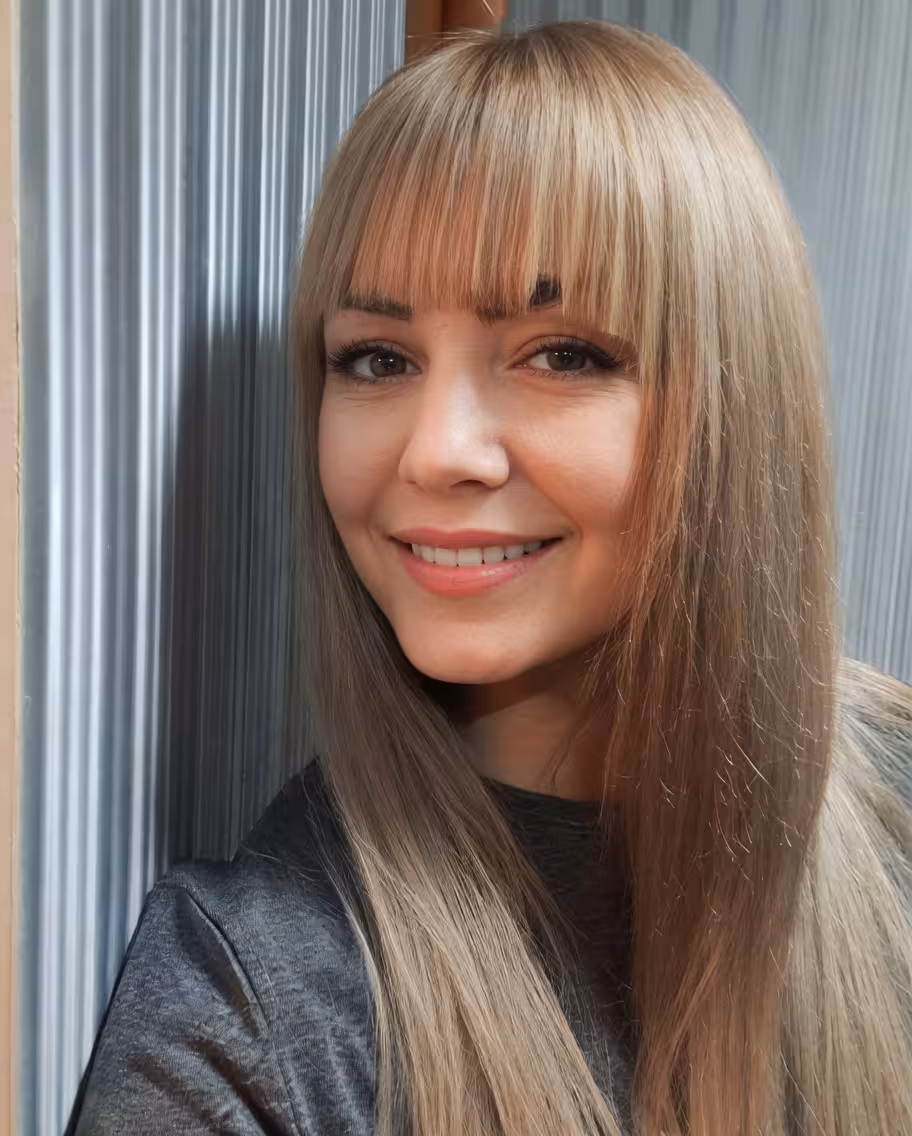 Visitar Perfil de la Senorita
