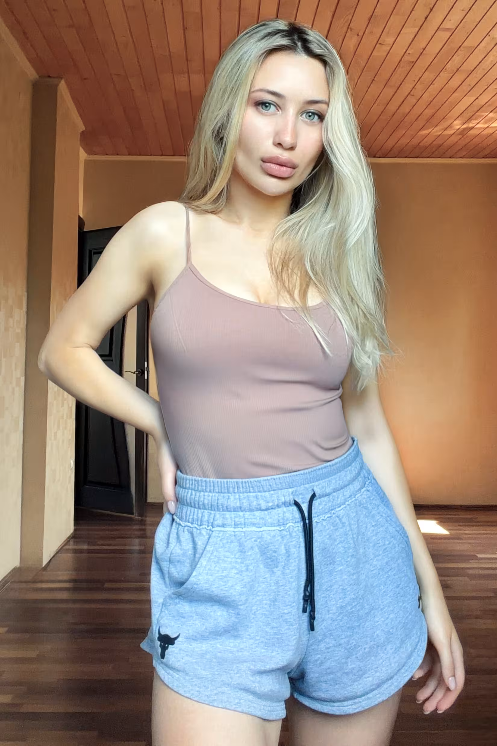 Visitar Perfil de la Senorita