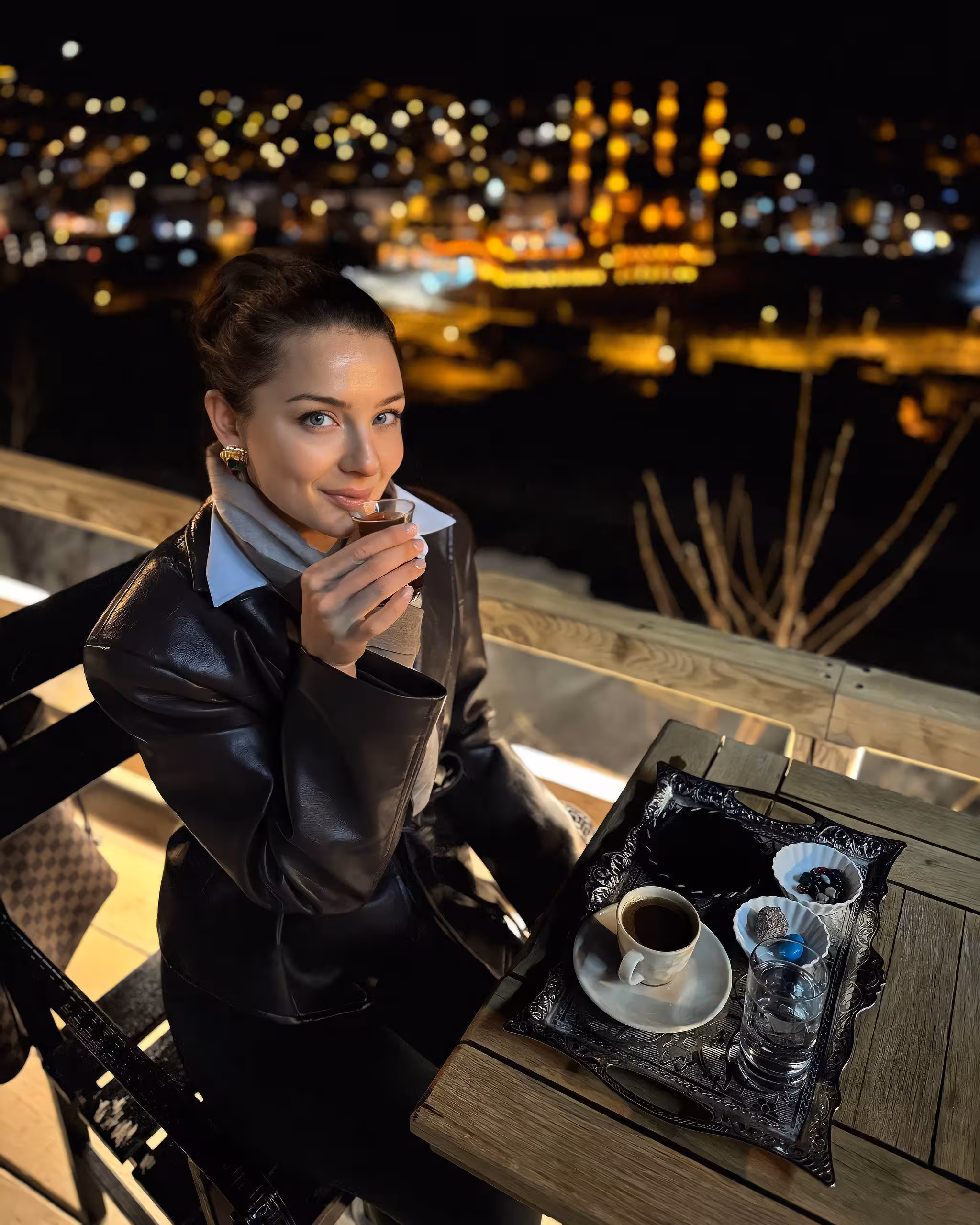 Elena, 36, Lviv: sin hijos — busca un hombre carismático, maduro y seguro para química profunda, confianza, pasión y matrimonio