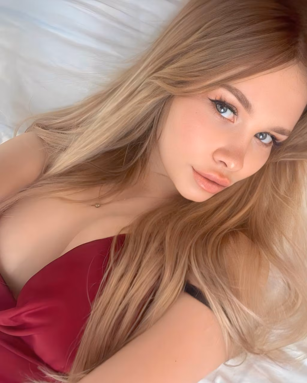 Visitar Perfil de la Senorita