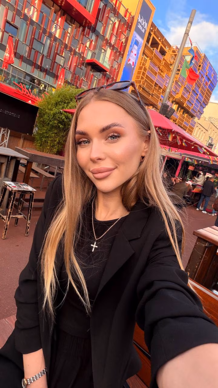 Abrir Perfil de la Mujer