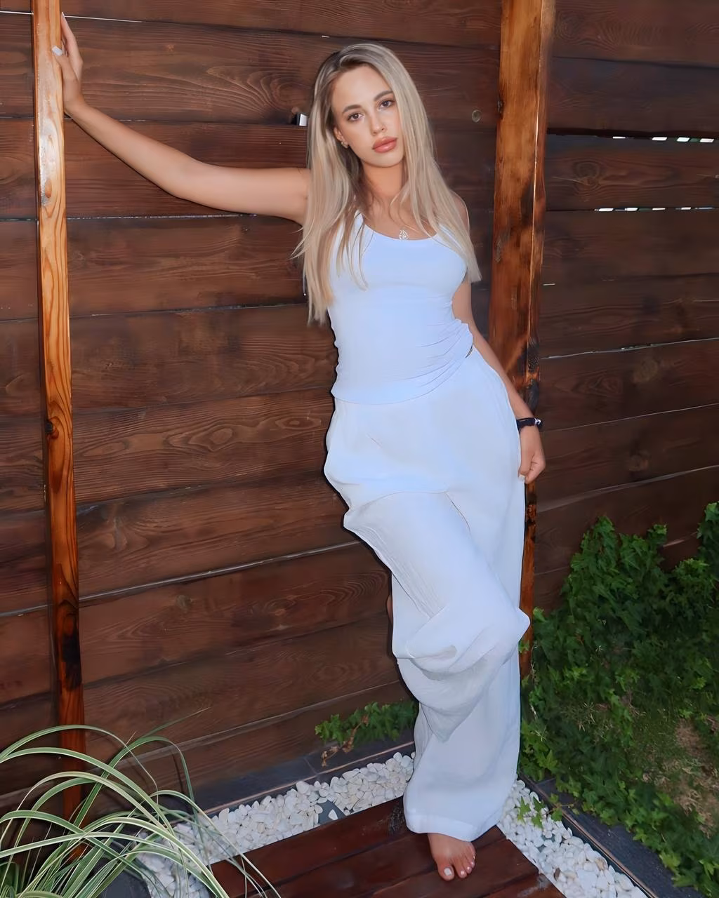 Visitar Perfil de la Senorita