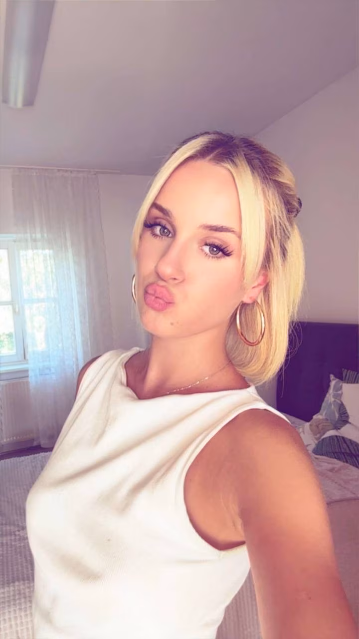 Daria 19 Kiev Ukraine Soy una mujer atractiva soltera