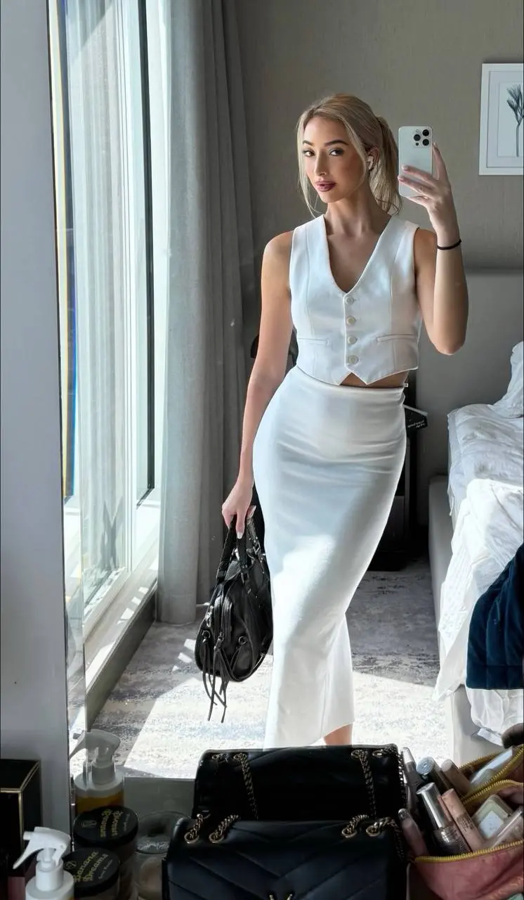 Visitar Perfil de la Senorita