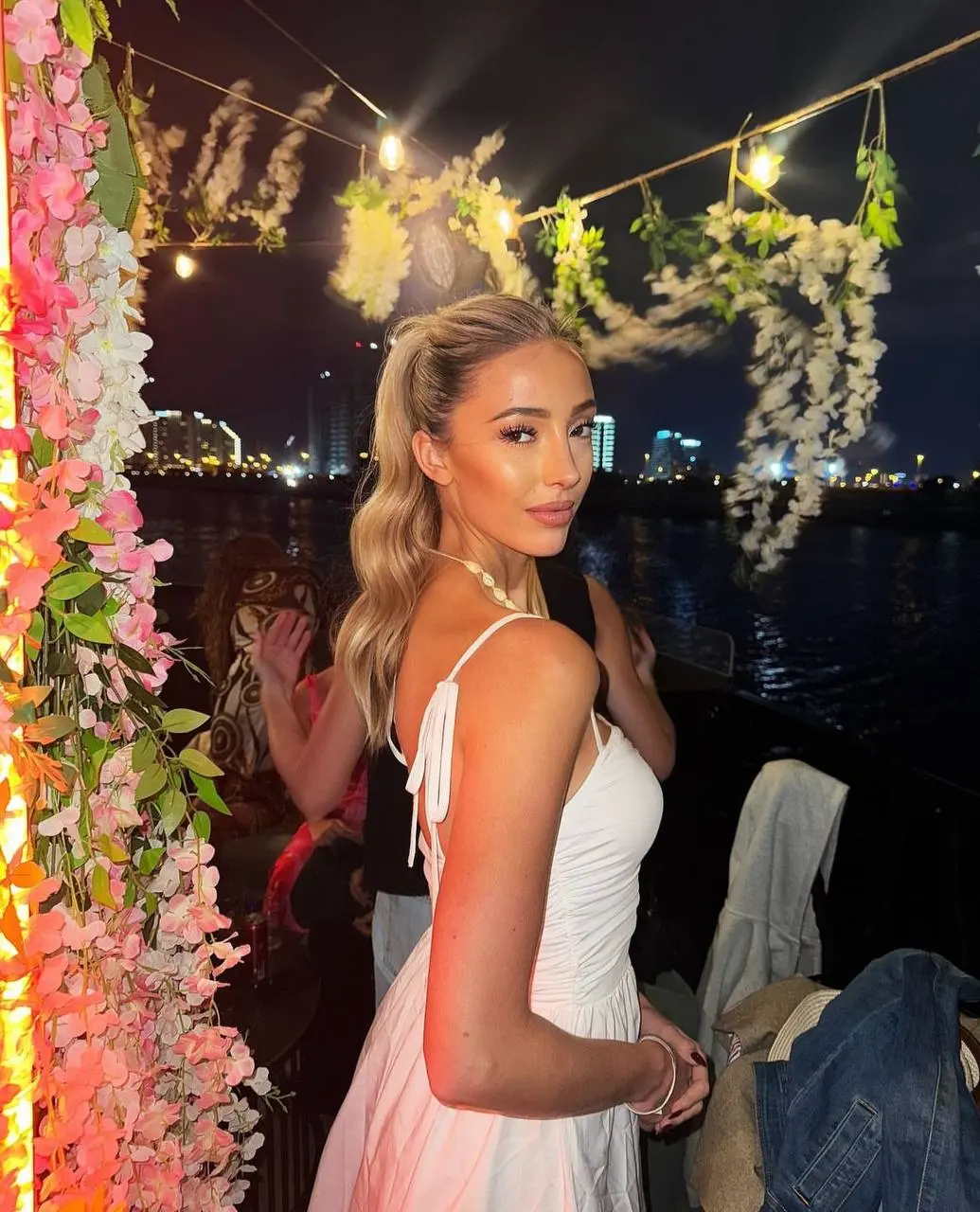 Abrir Perfil de la Mujer