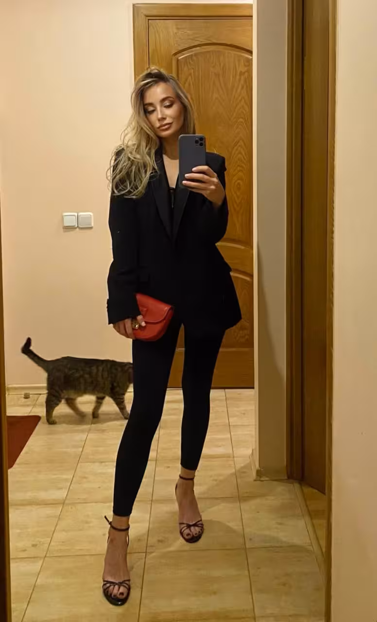 Visitar Perfil de la Senorita