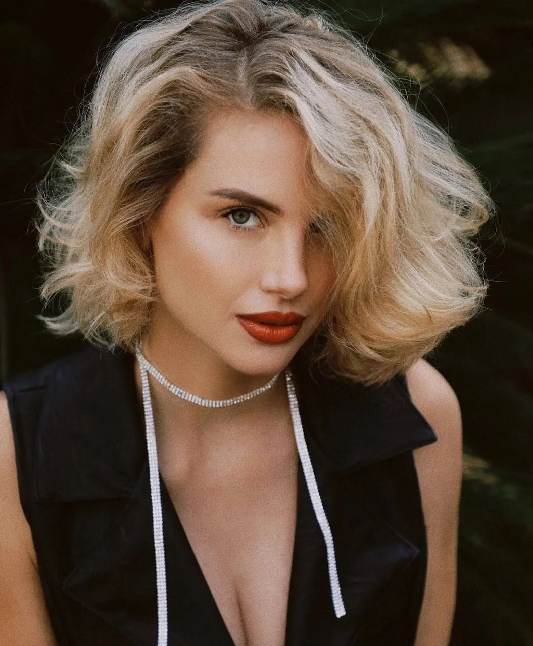 Visitar Perfil de la Senorita