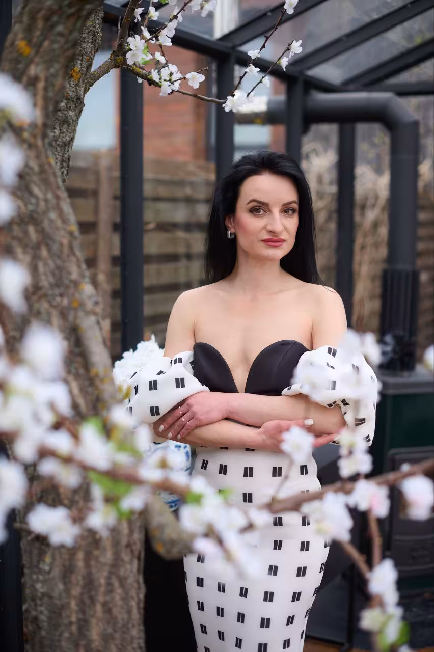 Visitar Perfil de la Senorita