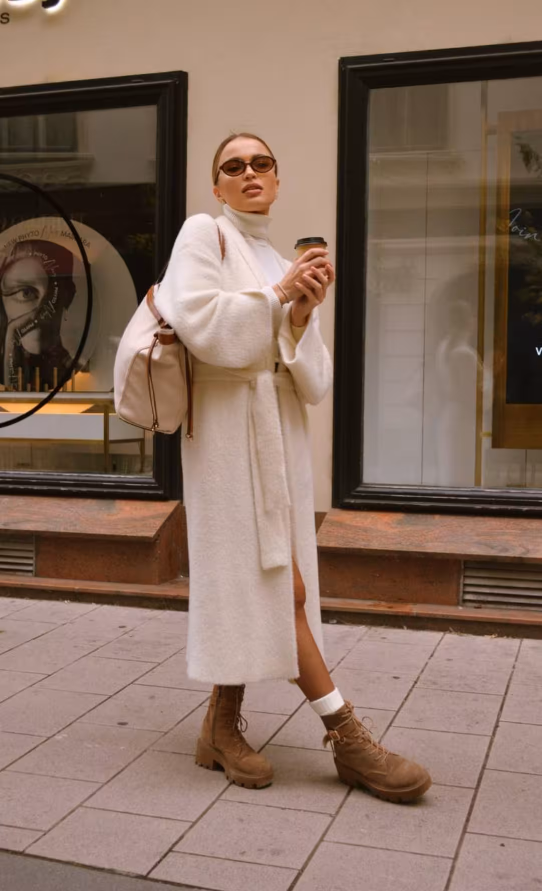 Visitar Perfil de la Senorita