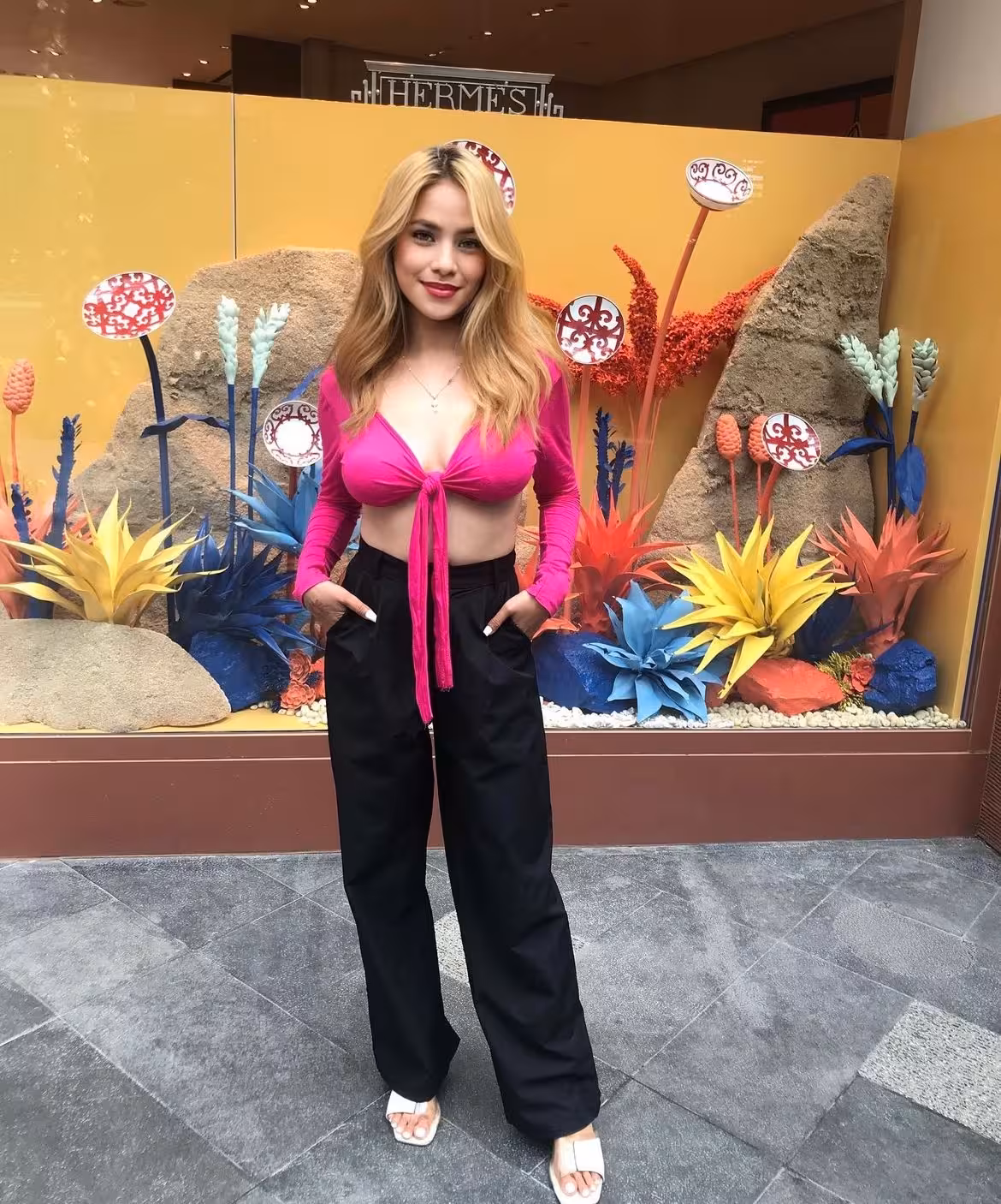 Visitar Perfil de la Senorita