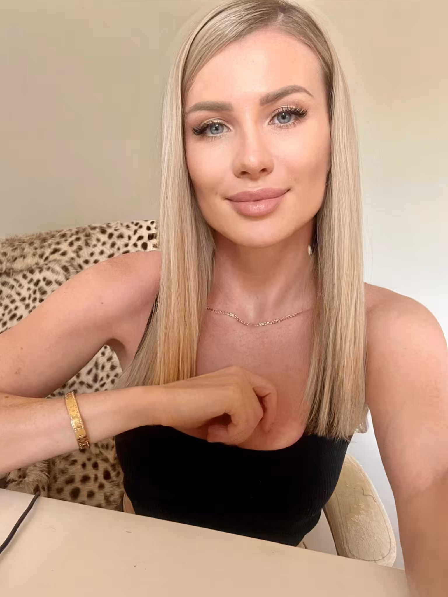 Abrir Perfil de la Mujer