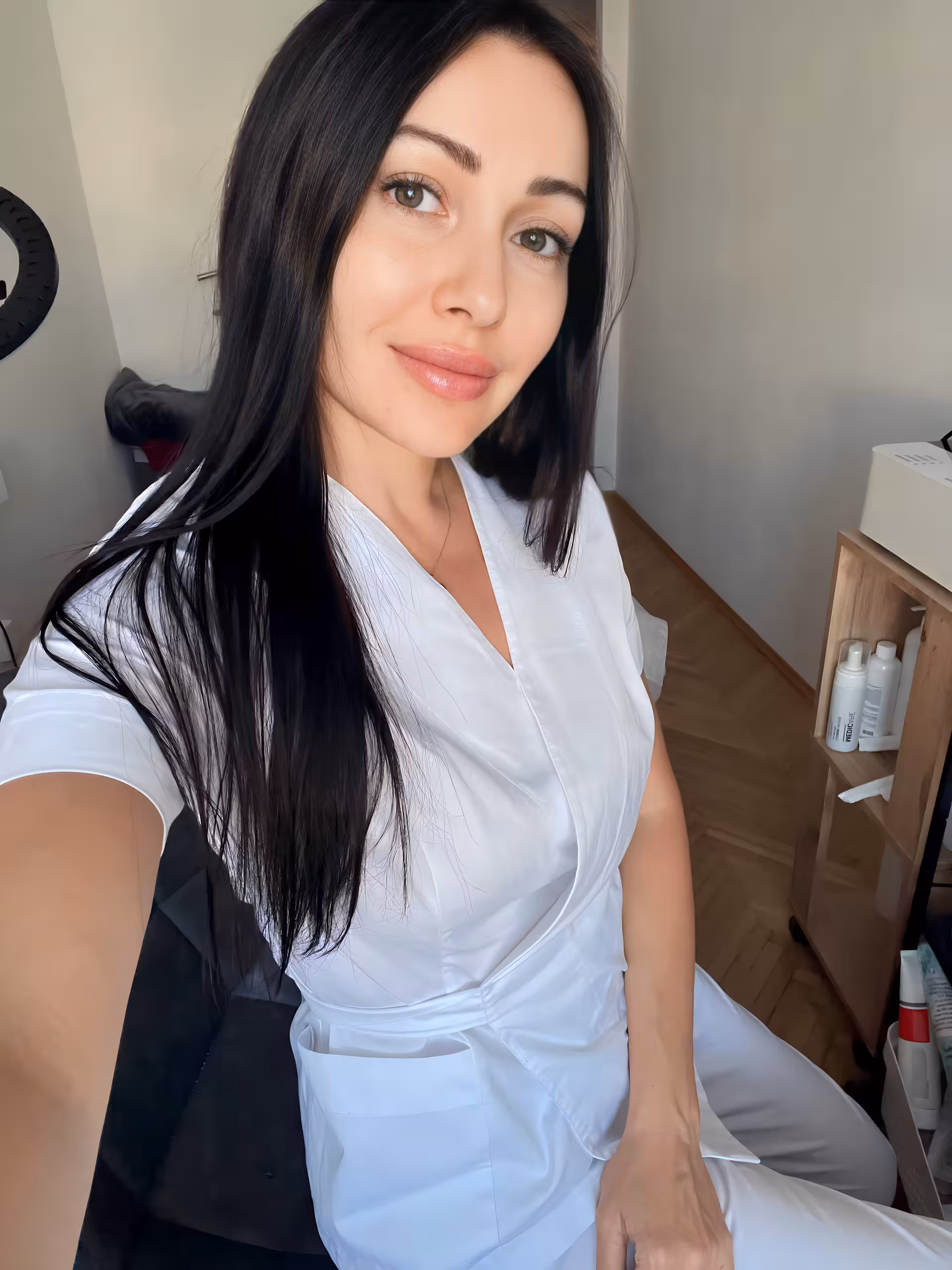 Visitar Perfil de la Senorita