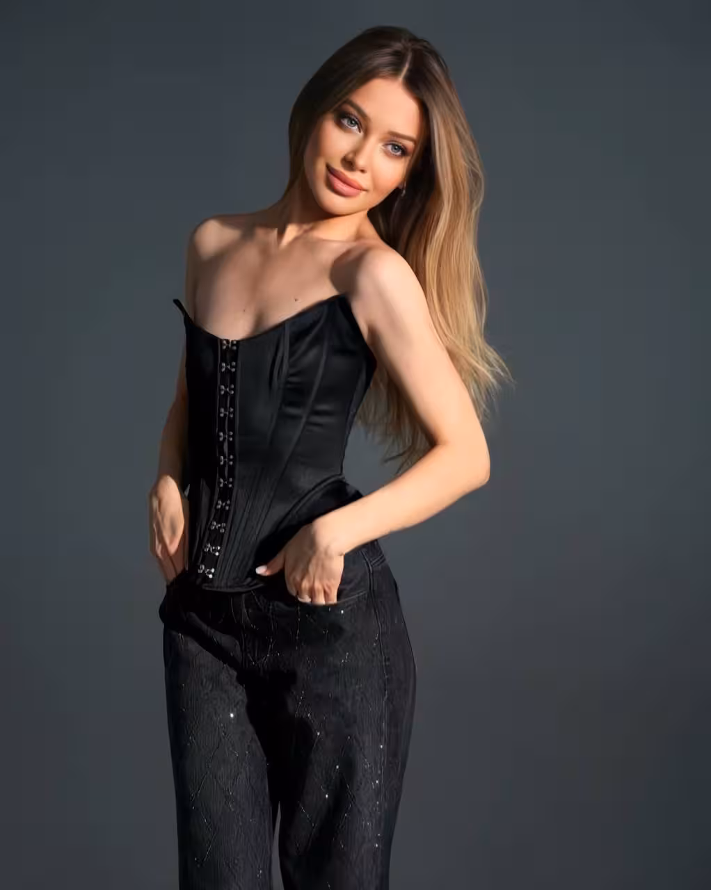 Visitar Perfil de la Senorita