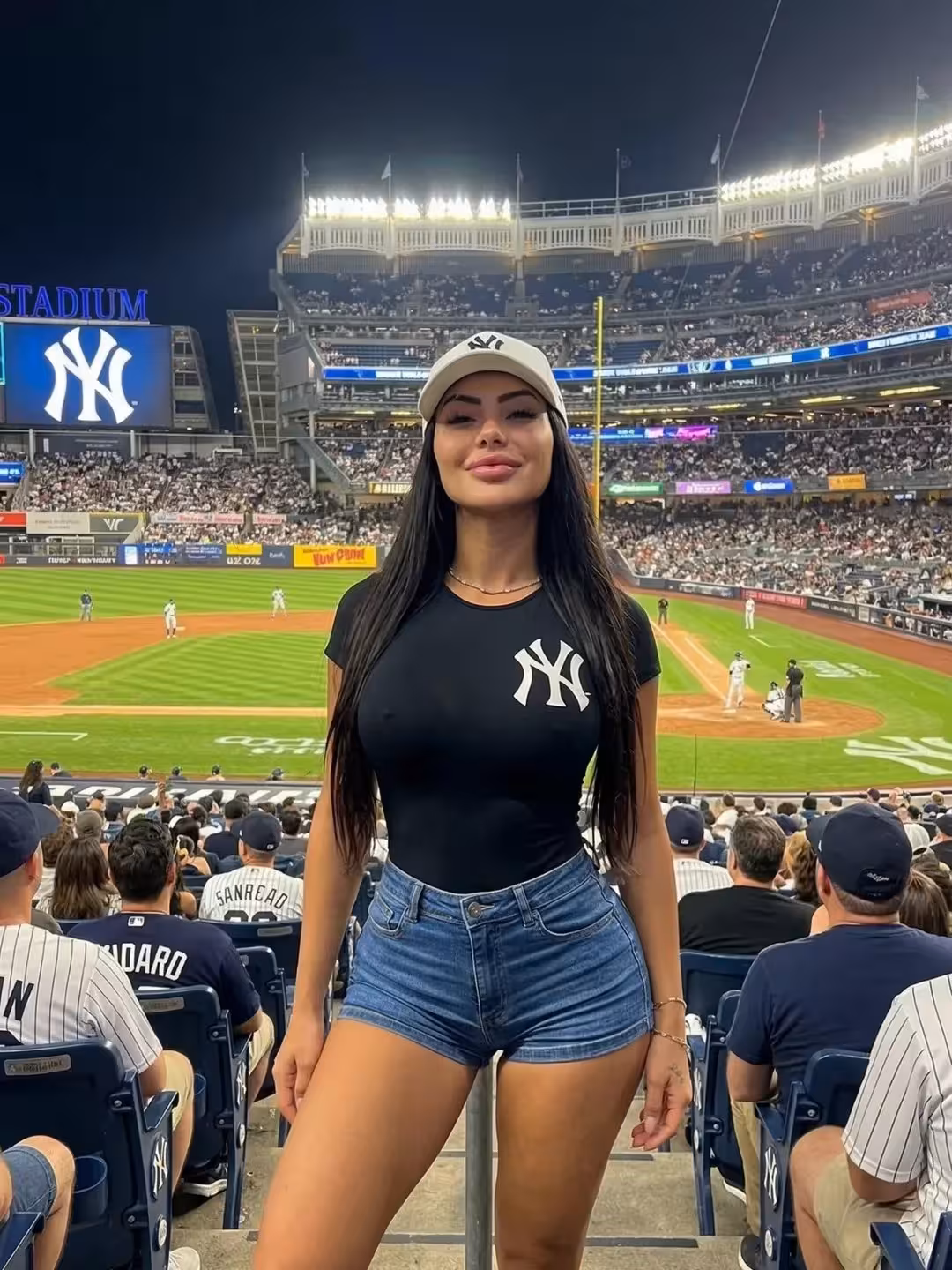 Visitar Perfil de la Senorita
