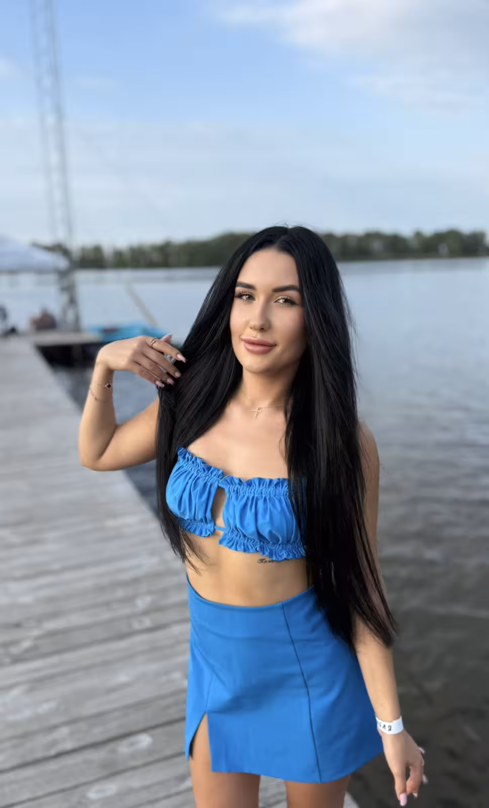 Yana, 26, Cherkasy: novia busca hombre para construir felicidad y armonía juntos